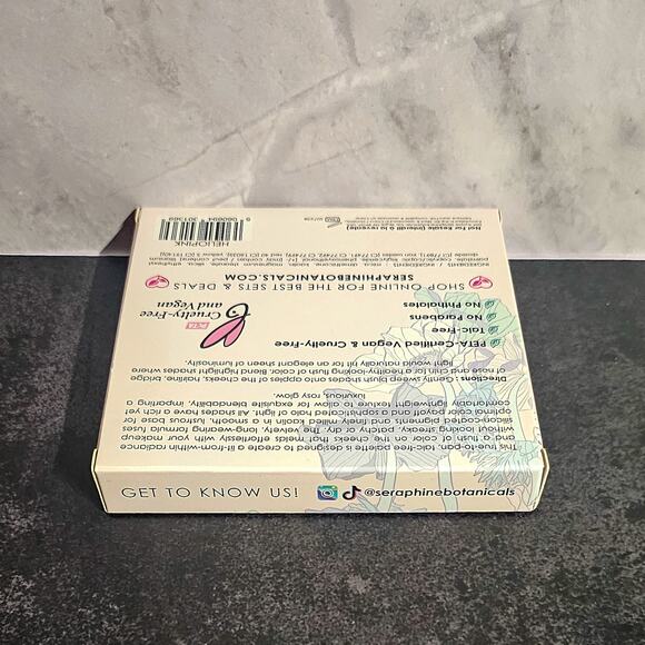 Seraphine Botanicals New Geranium & Glow blush & highlight palette full size - Picture 4 of 9